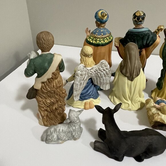 13 Piece Christmas Holiday Holy Nativity Set Ceramic Porcelain - Picture 8 of 11